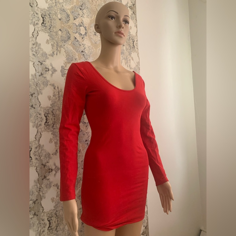 SET OF 3 RED DRESSES !